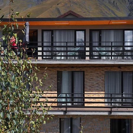 Hotel Inside Kazbegi מראה חיצוני תמונה